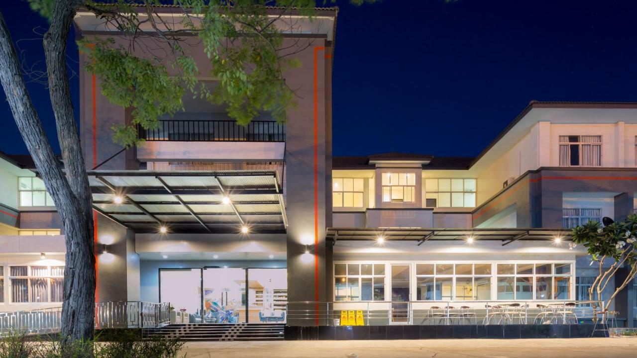 אוטרדיט Araya Hotel מראה חיצוני תמונה