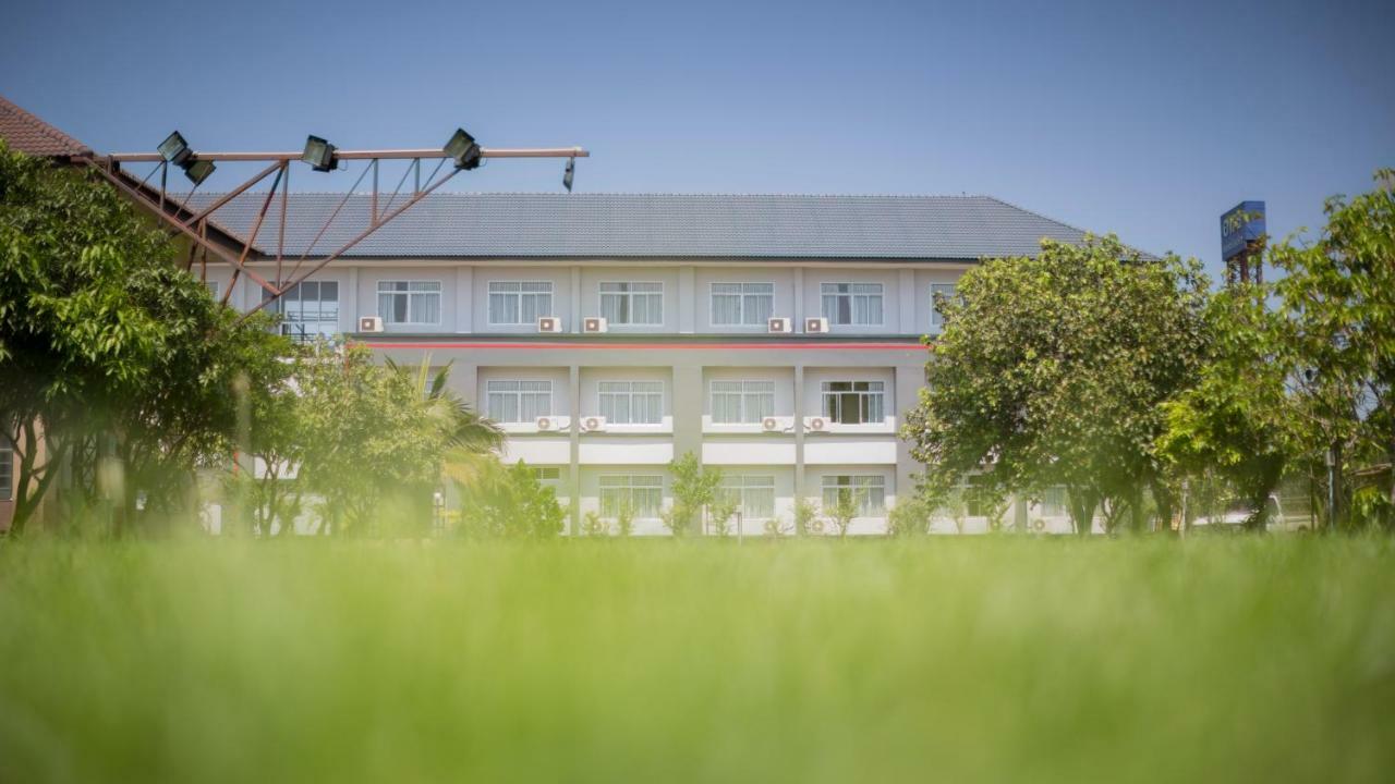 אוטרדיט Araya Hotel מראה חיצוני תמונה